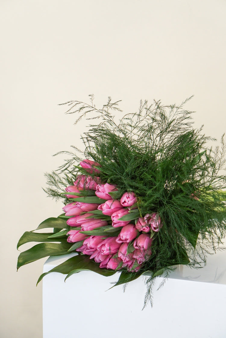 The Flower Nook a Toronto Florist using premium flowers that are professionally arranged, hand-delivered throughout Toronto and GTA