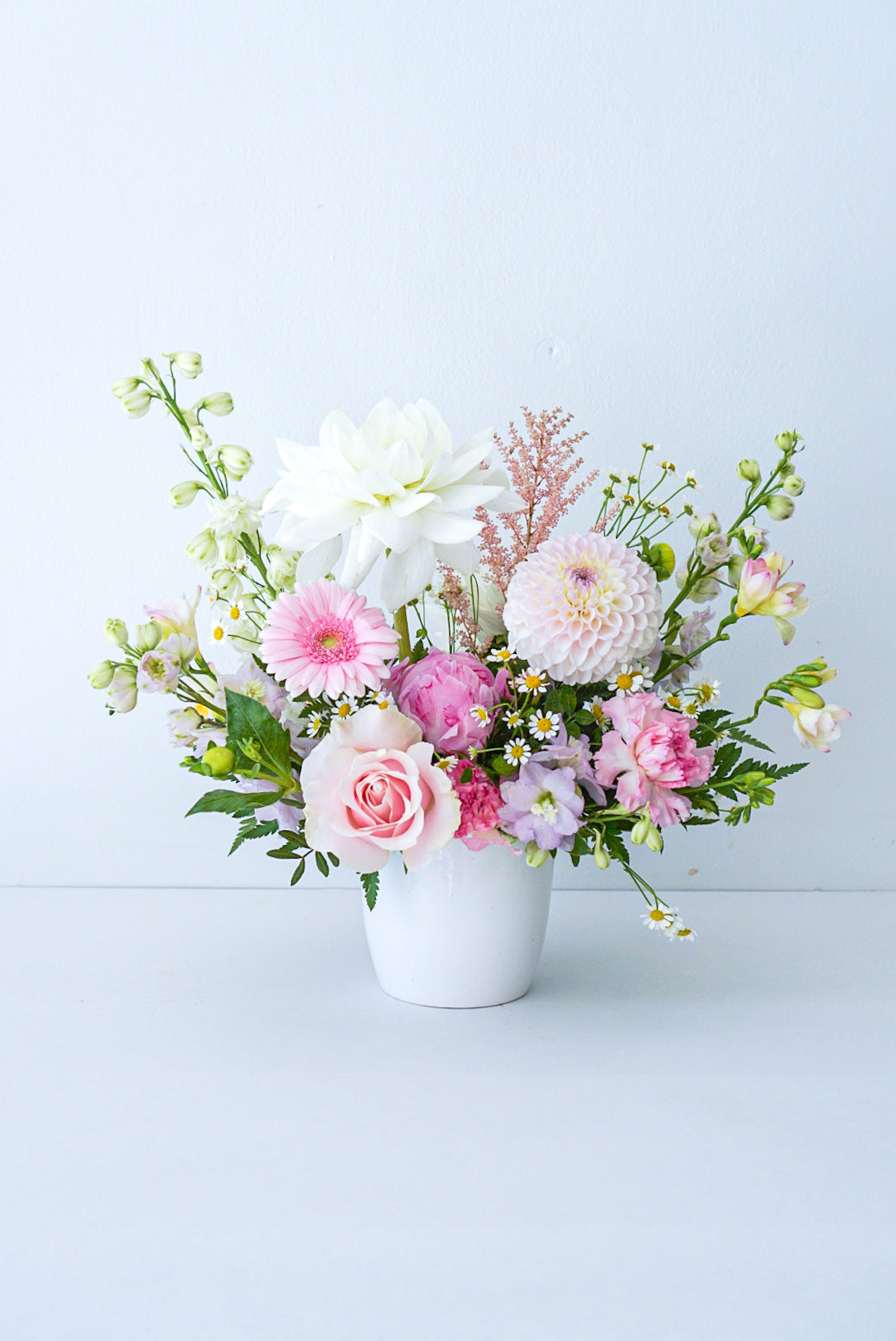 The Flower Nook a Toronto Florist using premium flowers that are professionally arranged, hand-delivered throughout Toronto and GTA