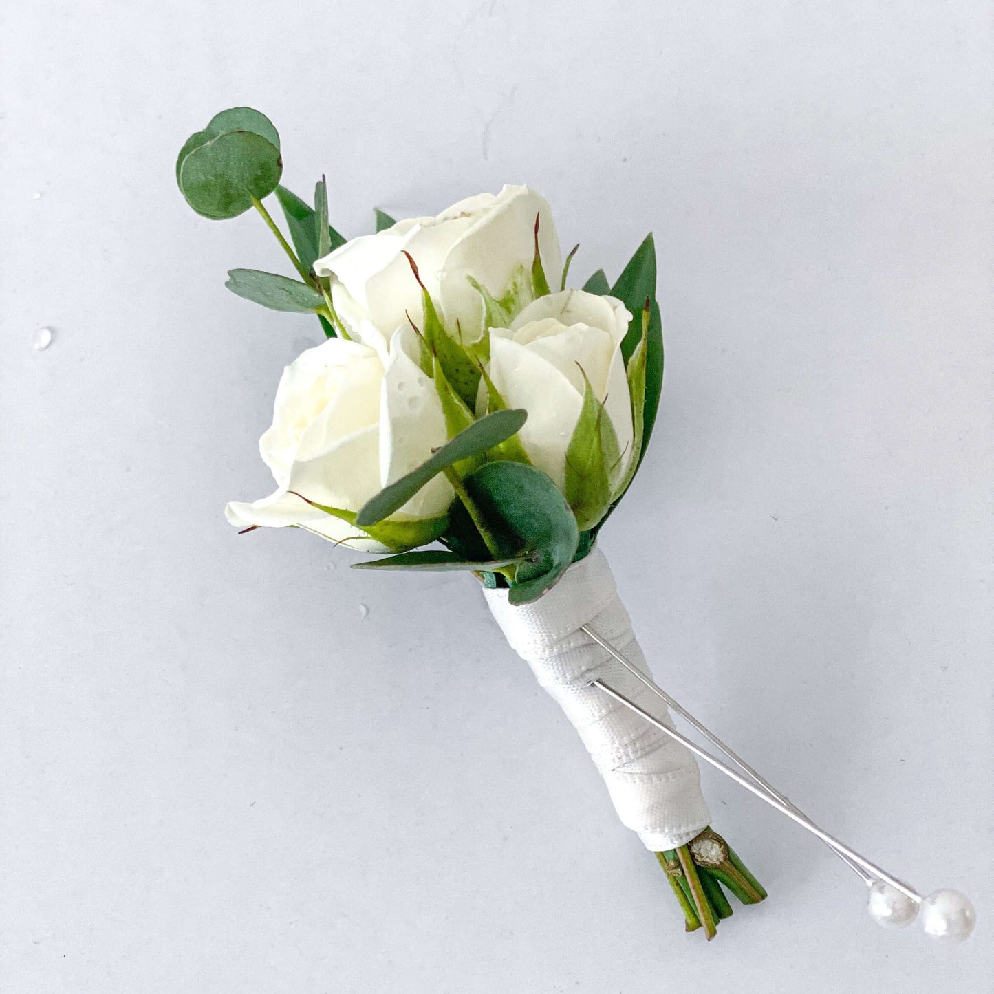 Boutonnieres- The Flower Nook a Toronto Florist using premium flowers that are professionally arranged, hand-delivered throughout Toronto and GTA