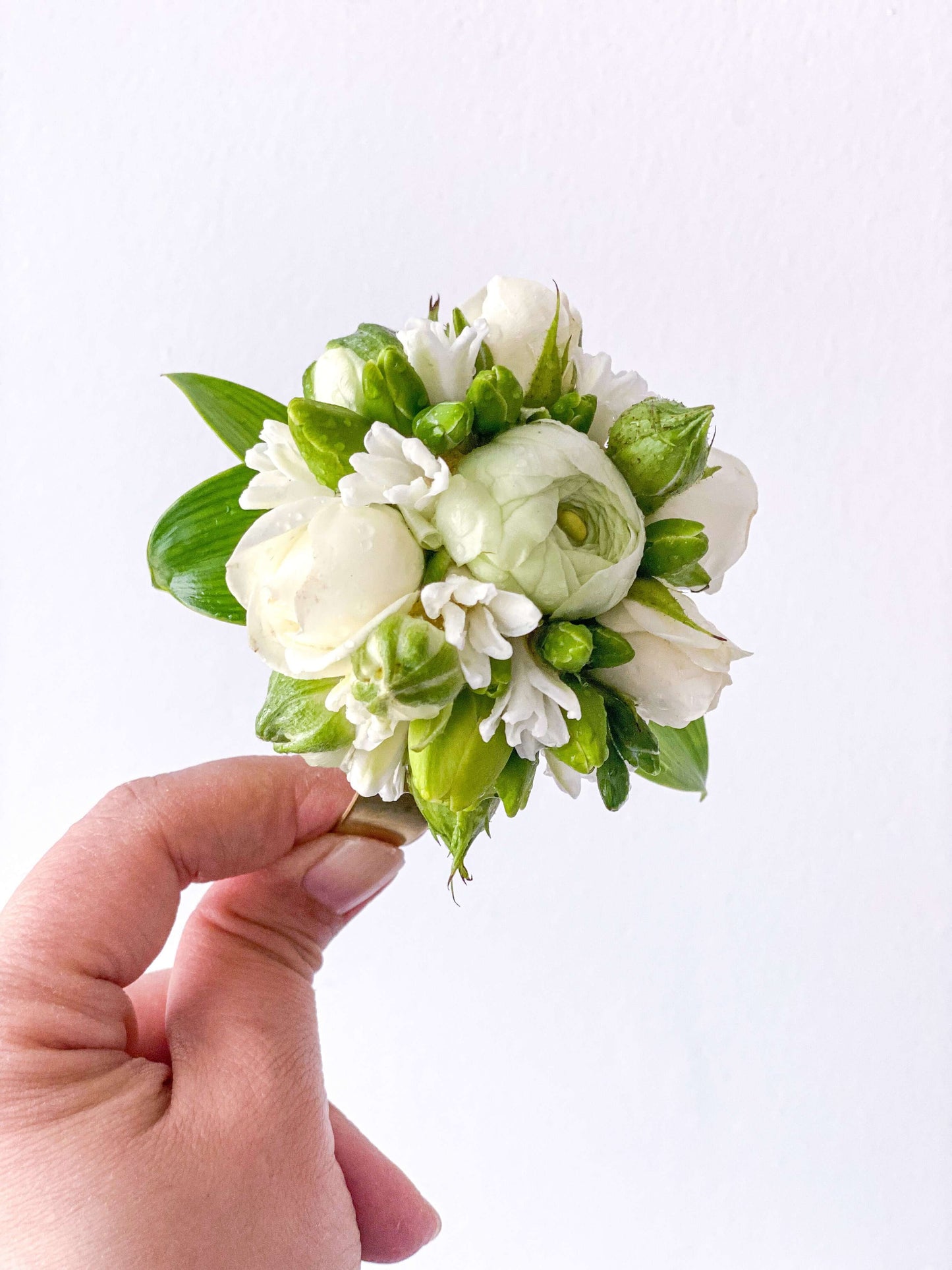 The Flower Nook a Toronto Florist using premium flowers that are professionally arranged, hand-delivered throughout Toronto and GTA