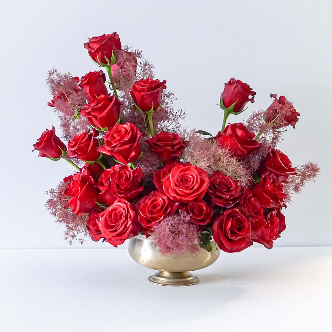 The Flower Nook a Toronto Florist using premium flowers that are professionally arranged, hand-delivered throughout Toronto and GTA