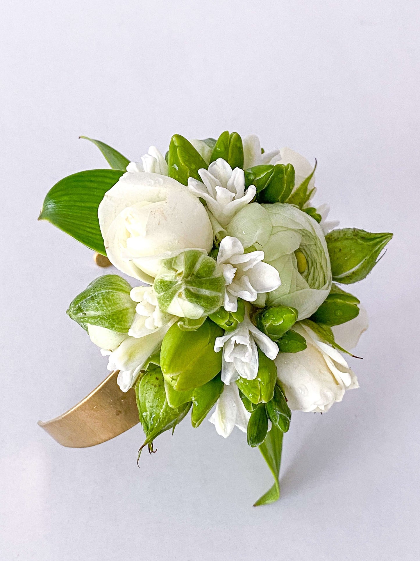 Prom Wirist Corsage - The Flower Nook a Toronto Florist using premium flowers that are professionally arranged, hand-delivered throughout Toronto and GTA