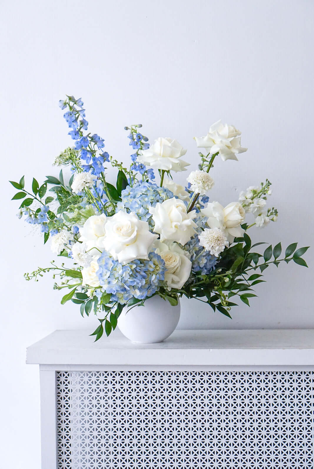 The Flower Nook a Toronto Florist using premium flowers that are professionally arranged, hand-delivered throughout Toronto and GTA