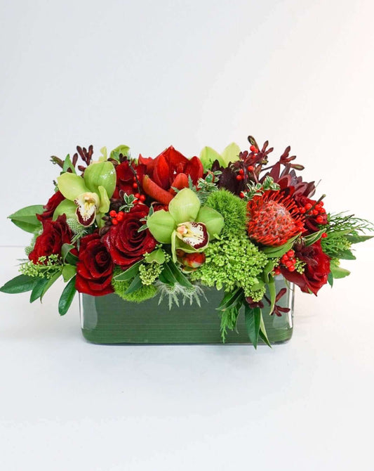 The Flower Nook a Toronto Florist using premium flowers that are professionally arranged, hand-delivered throughout Toronto and GTA