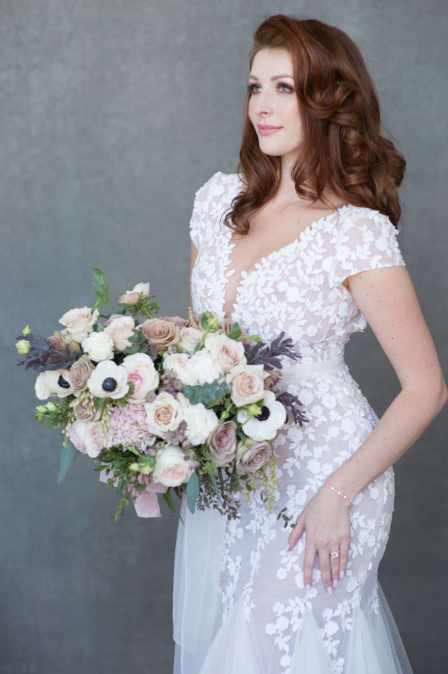The Flower Nook a Toronto Florist using premium flowers that are professionally arranged, hand-delivered throughout Toronto and GTA