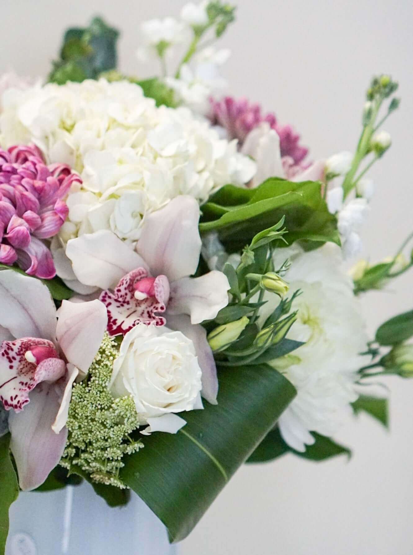 The Flower Nook a Toronto Florist using premium flowers that are professionally arranged, hand-delivered throughout Toronto and GTA