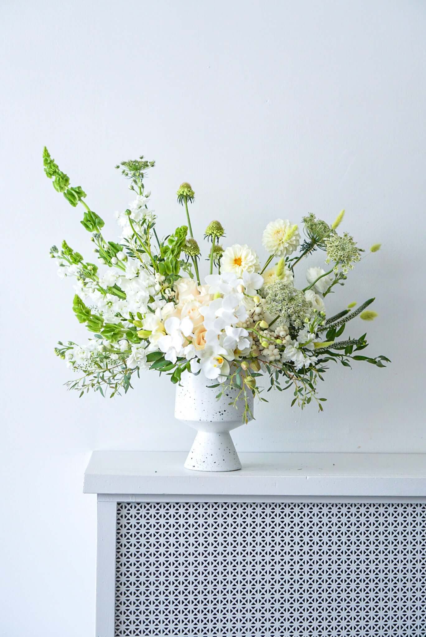 The Flower Nook a Toronto Florist using premium flowers that are professionally arranged, hand-delivered throughout Toronto and GTA
