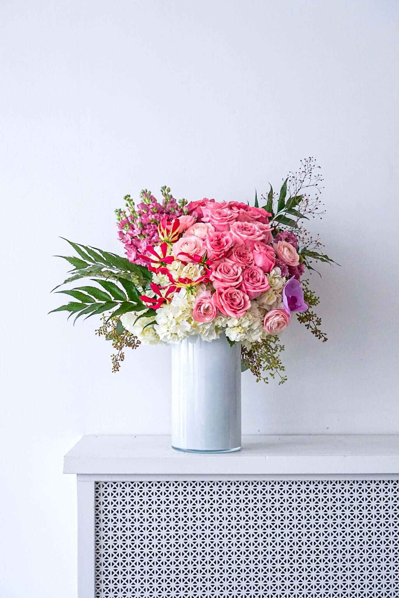 The Flower Nook a Toronto Florist using premium flowers that are professionally arranged, hand-delivered throughout Toronto and GTA