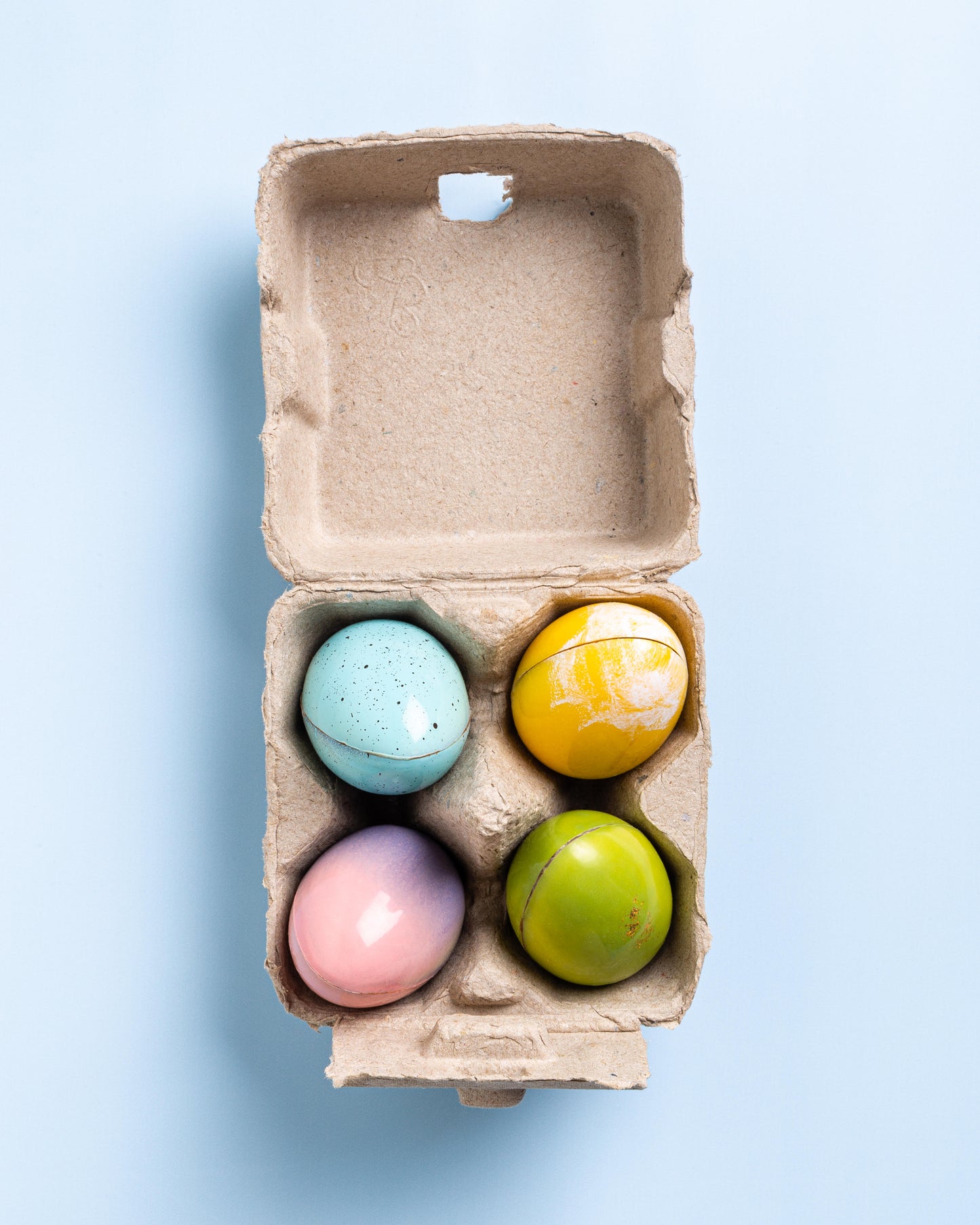 Our hollow eggies consist of a layer each of milk & white chocolate. We can never have enough of these so buy yours before they’re gone!