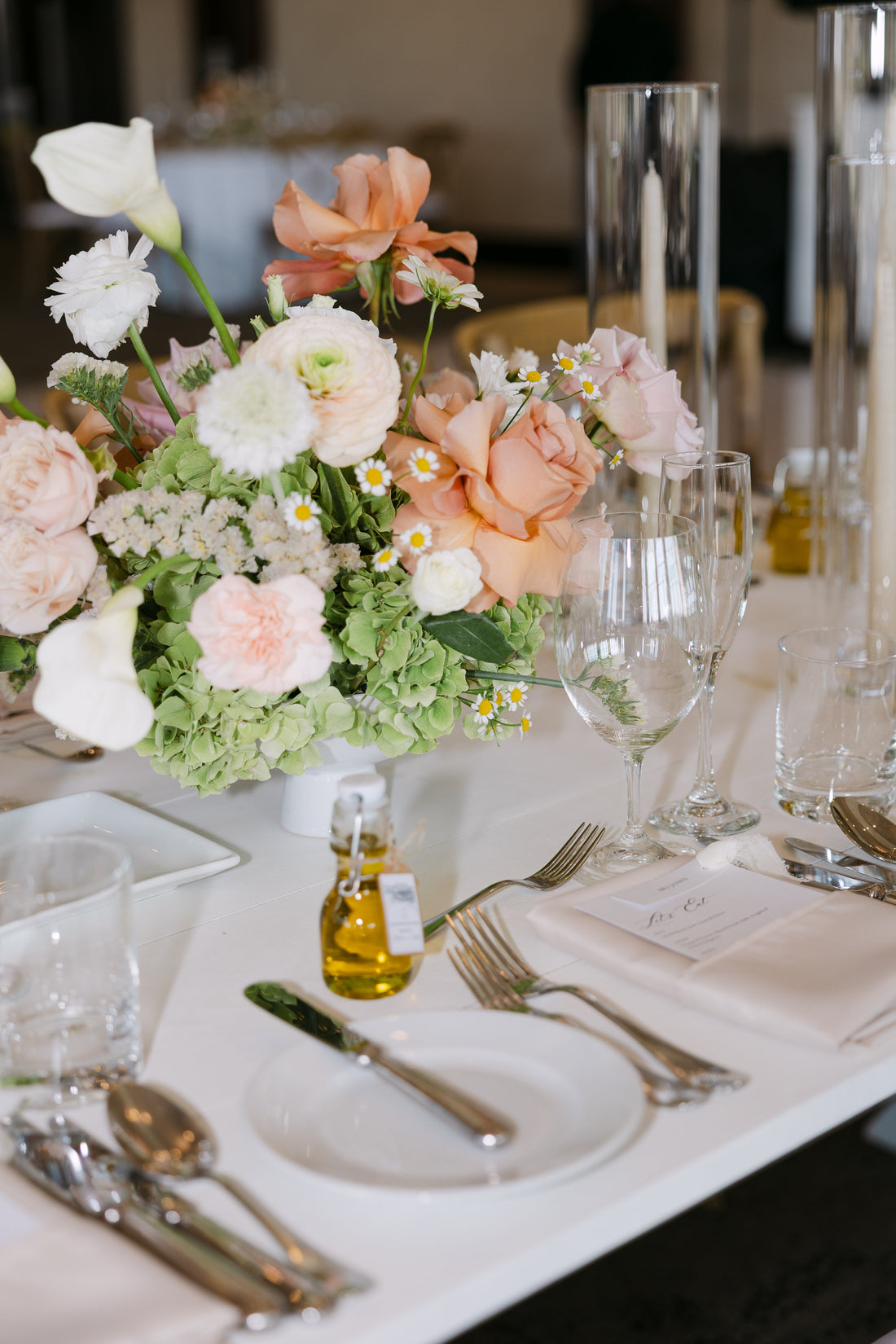 A Summer 2025 Wedding Filled With Warm, Romantic Florals