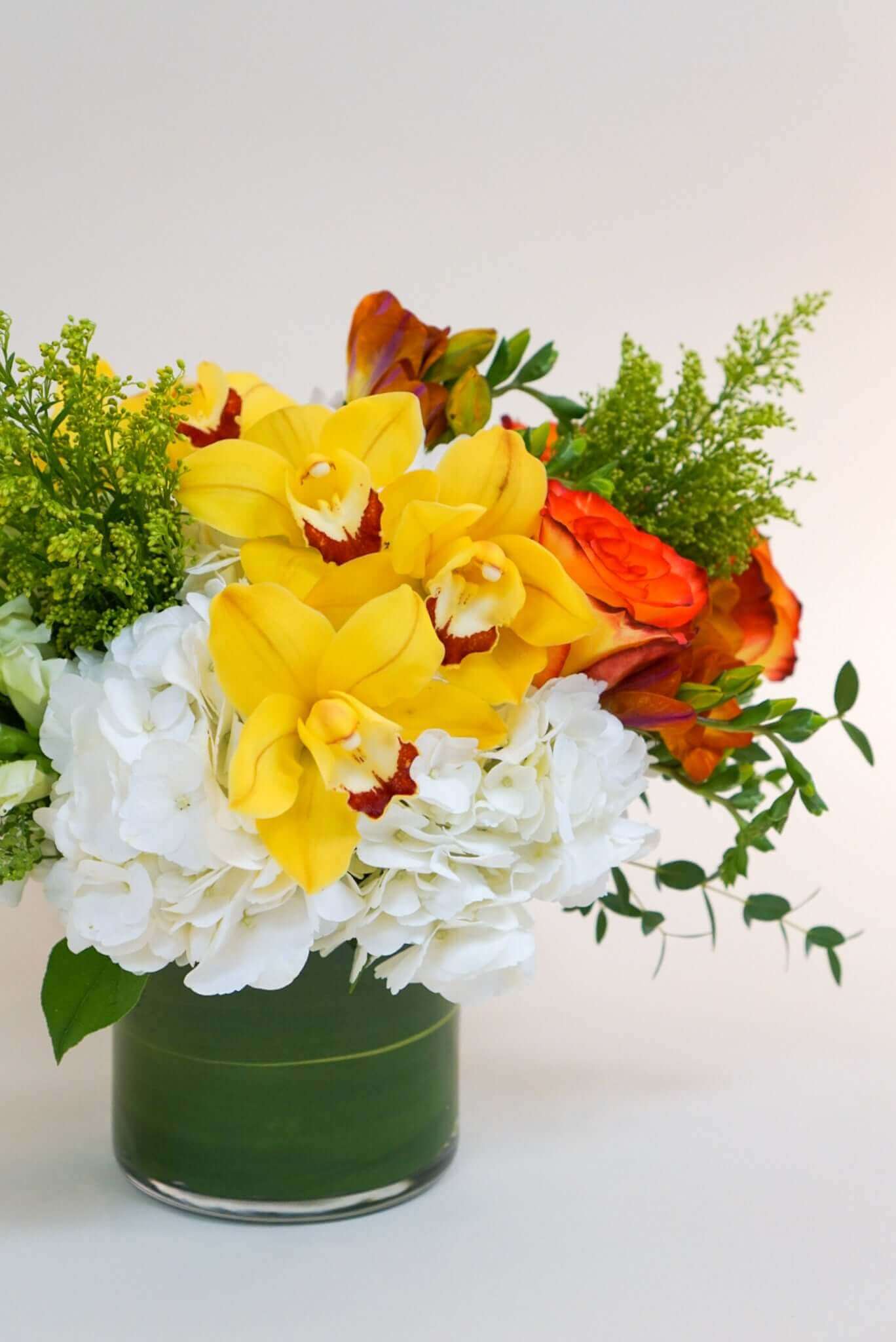 The Flower Nook a Toronto Florist using premium flowers that are professionally arranged, hand-delivered throughout Toronto and GTA