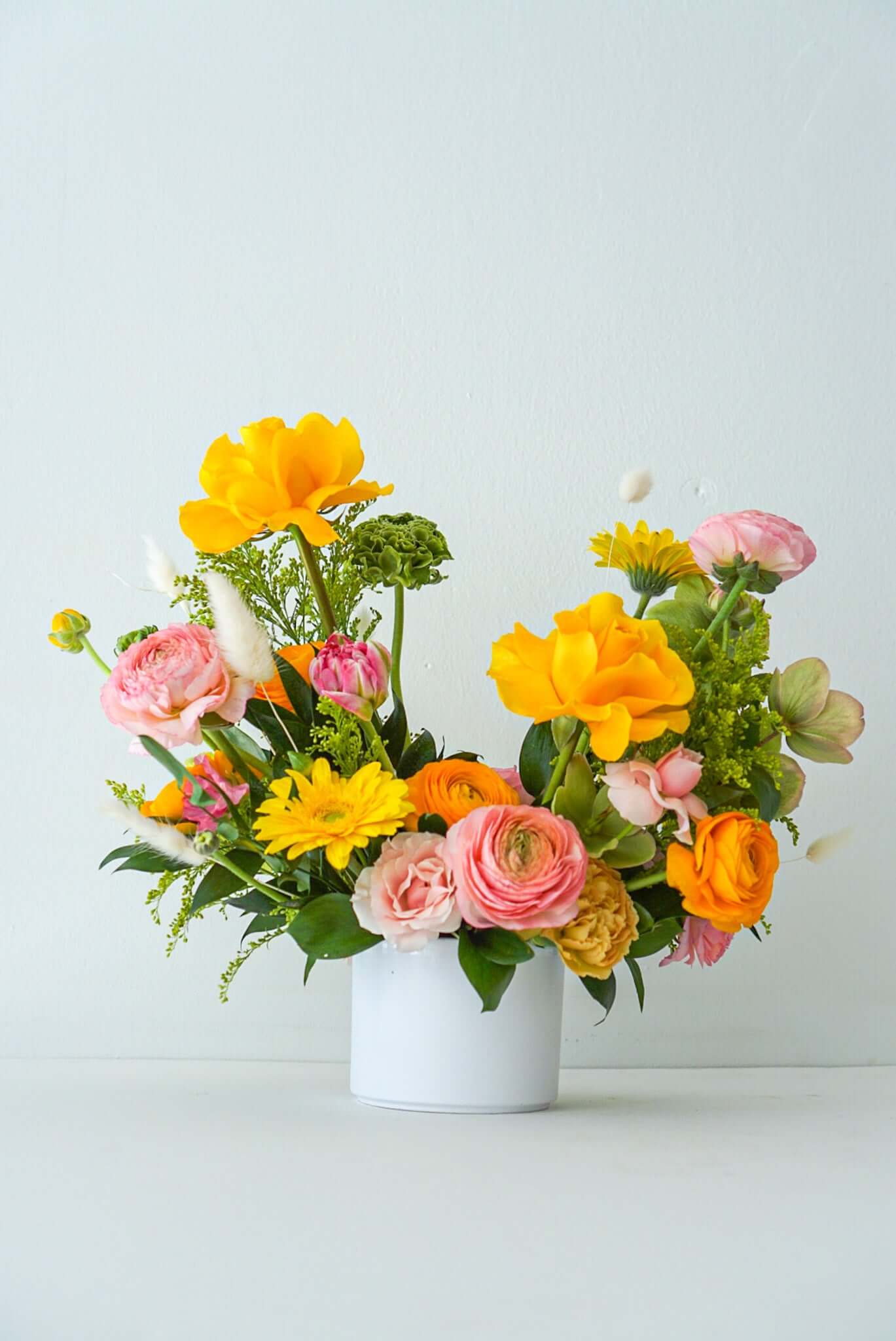 The Flower Nook a Toronto Florist using premium flowers that are professionally arranged, hand-delivered throughout Toronto and GTA